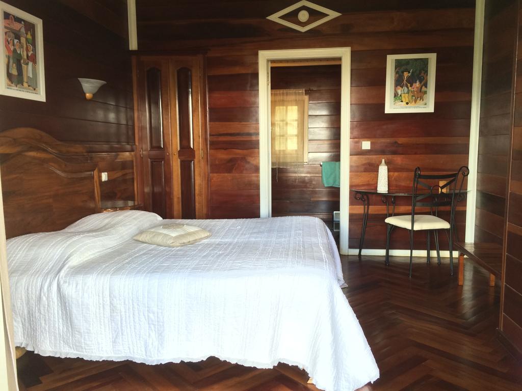 Le Bois Rouge Otel Cilaos Oda fotoğraf